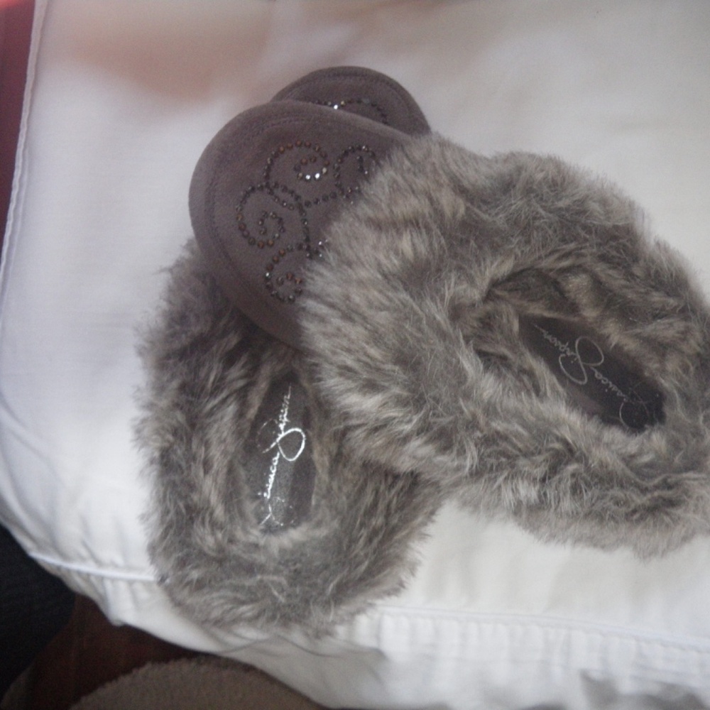 Jessica Simpson Slippers - Picture 2 of 8